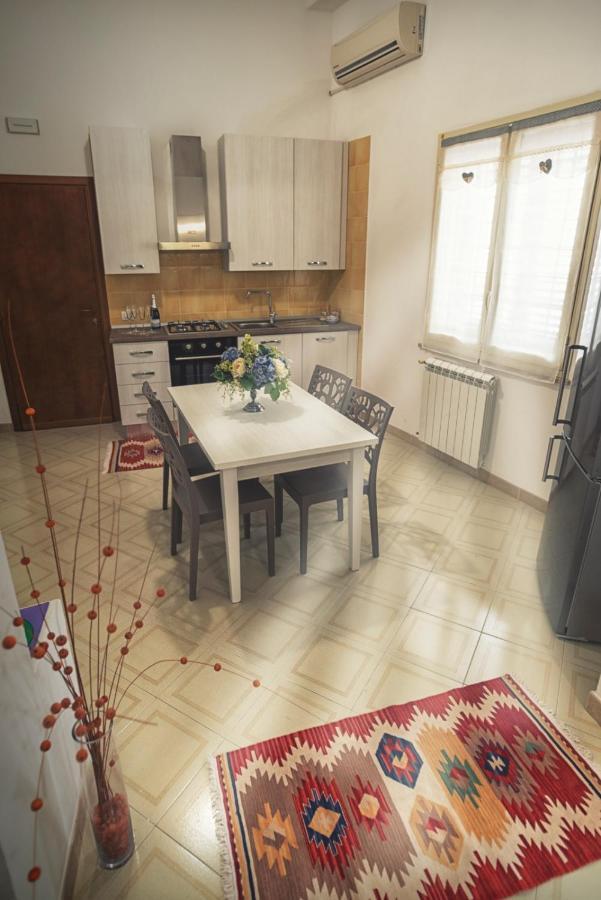 Casa Vacanze Francesca Apartment Мадзара дел Вало Екстериор снимка
